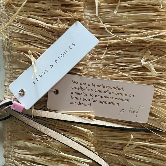 New with tags Poppy & Peonies Fiesta Fringe Beach Straw Tote - Picture 6 of 10